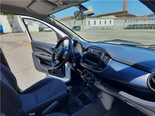 Imagem 9 de 13 de Fiat Uno 1.0 Fire Flex Attractive Manual