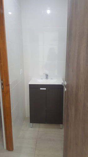 Imagen 6 de 8 de Amplio Local Con 4 Oficinas En Importante Zona Comercial.
