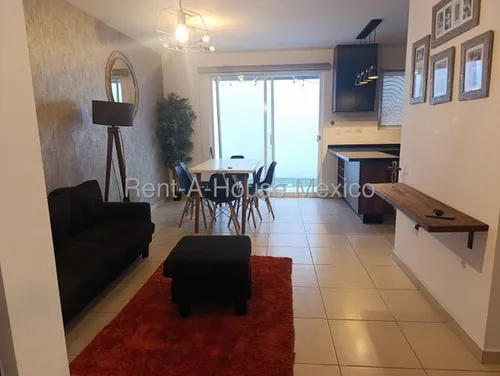 Casa Amueblada Con Cuarto De Tv, 2 Recámaras, Estudio. Renta - Zákia