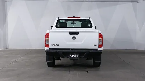 Nissan NP300 2.5 DOBLE CABINA SE AC PAQ SEG