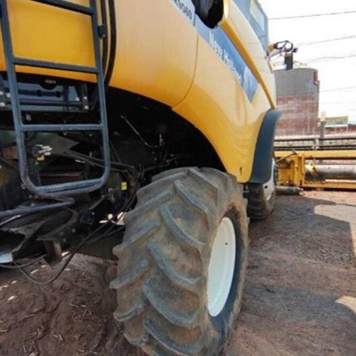 Colheitadeira New Holland Cr 9060 Ano 2013