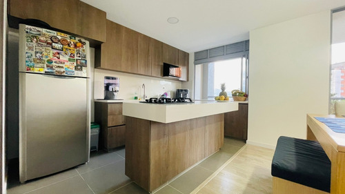 Imagen 4 de 28 de Espectacular Apartamento En Venta, Amplio Balcon Con Vista Garantizada Envigado