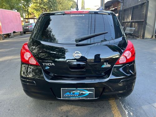 Nissan Tiida 1.8 Sl Flex Aut. 5p