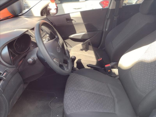 Imagem 8 de 10 de Hyundai Hb20 1.0 Comfort 12v
