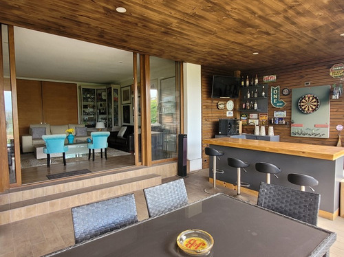 Casa En Venta En Calle Colina Vista Hermosa Las Condes