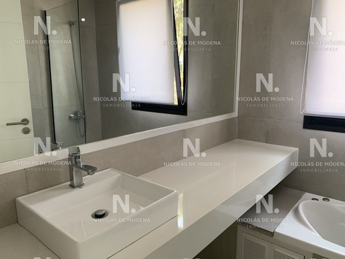 Espectacular Casa En Pinar Del Faro - Jose Ignacio- Ref: 5005