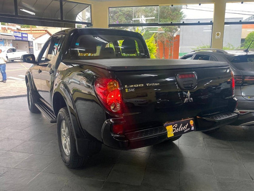 Imagem 2 de 10 de Mitsubishi L200 Triton 2.4 Hls 4x2 Cd 16v Flex 4p Manual