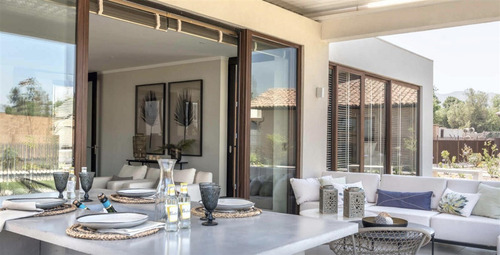 Casa En Venta, Nueva De 3d-3,5b. En Colina