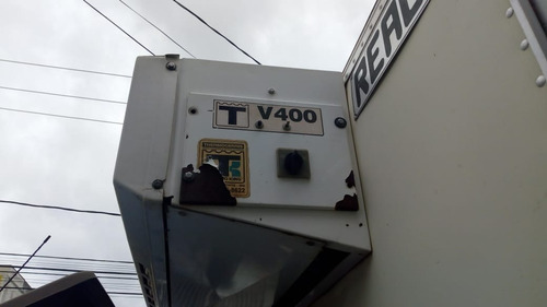 Imagem 8 de 10 de Caminhao 3/4 Refrigerado