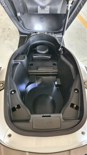 Imagem 11 de 14 de Kymco Downtown 300i