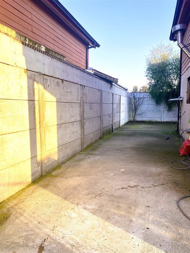 Amplia Casa En Venta De 4 Dorm. En Curicó