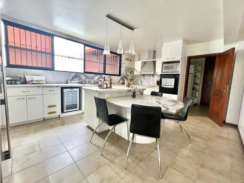 Se Vende Casa 460m2 5h/5b/4p Lomas De La Lagunita 6266