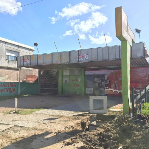 Excelente Propiedad Casa Más Local Planificadora