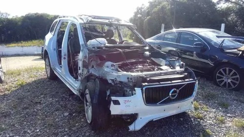 Imagem 6 de 8 de Volvo Xc90 D5 Momentum 2017 - Sucata Motor Peças Acessórios