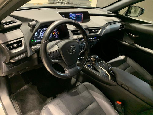 Lexus Ux 250h 2.0 Vvt-i Hybrid Dynamic Cvt