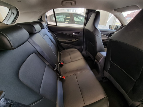 Imagen 9 de 16 de Chevrolet Onix Premier 1.0t At Af