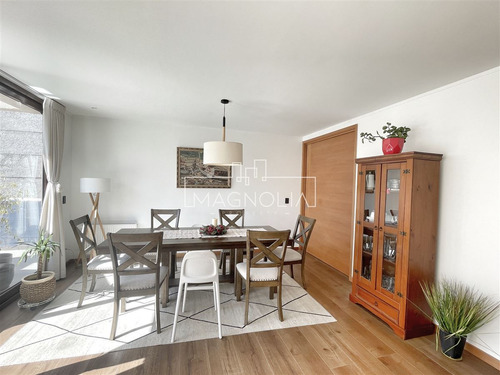 Casa En Venta De 5 Dorm. Mas Servicio En Chamisero