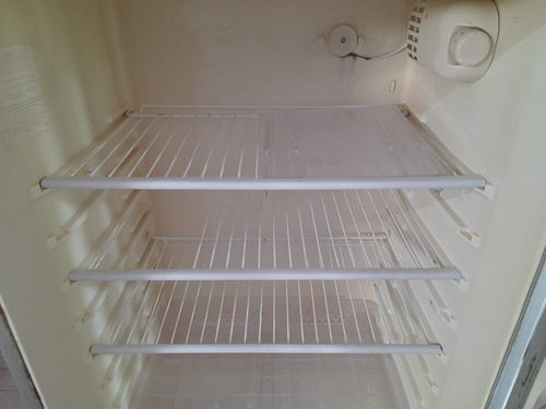 Heladera Con Freezer Plateada Maxi Fresh Patrick - Usada (Usado)