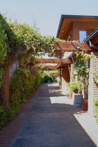 Hermosa Casa En Schaub.-