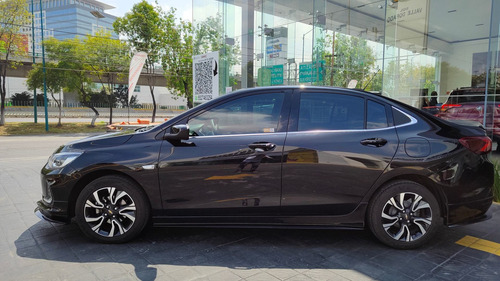 Imagen 2 de 13 de Chevrolet Onix 2021 1.2 Premier At