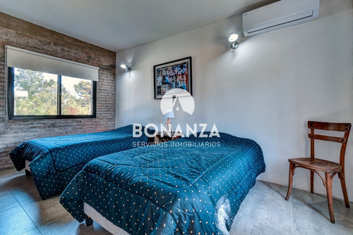 Casa Venta, Piriápolis. San Francisco. 3 Dormitorios. 2 Baños. Con Piscina. A 3 Cuadras De La Playa.