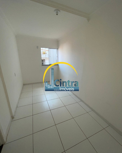 Imagem 6 de 10 de Alugo Casa Em Itapuã, 2/4, R$ 1.100,00!!! - J408 - 4831960