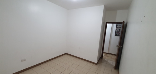 Imagen 20 de 30 de Venta Departamento Alamos Norte Guayaquil