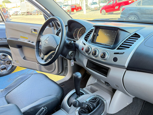 Mitsubishi L200 SPORTERO Mitsubishi L200 Triton Sport L 200 HPE 4x4 3.5 V6 (flex) (cab. dupla) (aut)