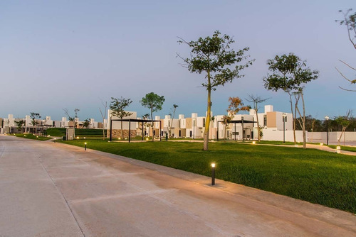 Imagen 16 de 21 de Casa En Venta En Conkal En Privada Zensia Mod. E