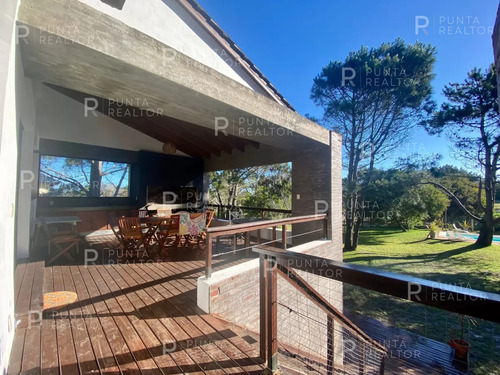 Casa En Alquiler Anual, De 4 Dormitorios, Arenas De José Ignacio, Uruguay