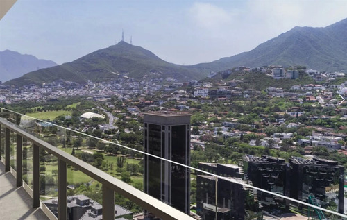 Departamento En Venta En Valle Del Campestre En San Pedro Garza García