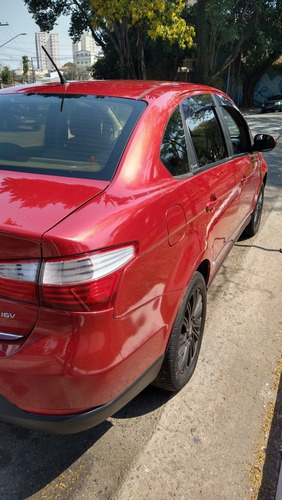 Imagem 10 de 13 de Fiat Grand Siena 2013 1.6 16v Essence Flex Dualogic 4p