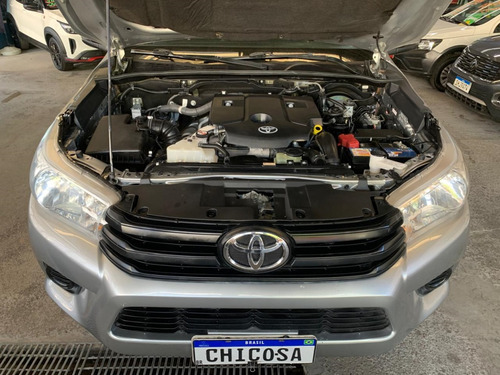 Toyota Hilux 2.8 NARROW 4X4 CD 16V DIESEL 4P MANUAL