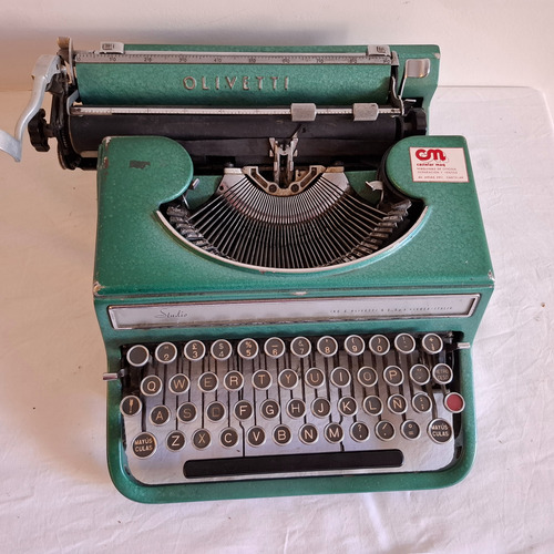 Maquina De Escribir Antigua Olivetti Verde Funcionando (Usado)