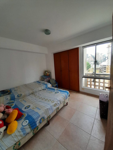 Apartamento En Venta Valencia Urb Los Mangos (mer)