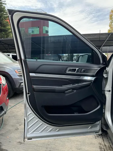 Ford Explorer 3.5 Limited 4x4 At