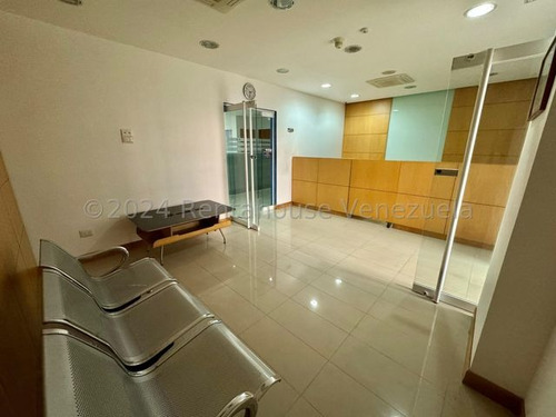 Edificio Moderno Con Terraza En Venta Los Dos Caminos Caracas Oportunidad De Inversion