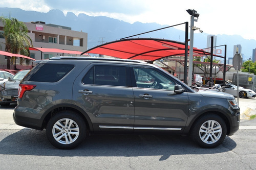 Imagen 2 de 13 de Ford Explorer Xlt 2019