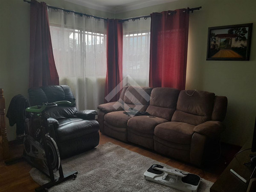 Casa En Venta De 4d Y 3b En Sector Valencia, Quilpué