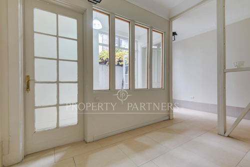 Casa Patrimonial Remodelada En Providencia