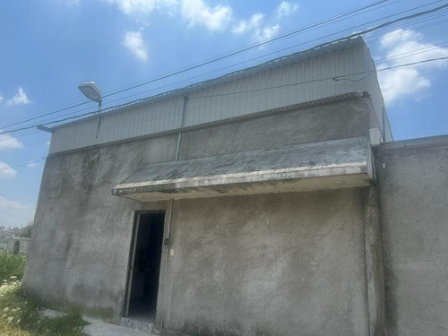 Se Vende Salón De Fiestas , En