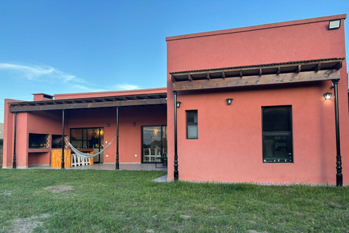Casa En Venta Barrio Cerrado Costa Atlantica A Solo 3 Cuadras De La Playa 15 Personas Km 314 Casas De Mar (no Costa Esmeralda Villa Robles Northbeach Pinamar Costa Del Este Ostende Valeria Gesell