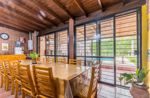 Imagen 11 de 25 de Casa De 2 Dormitorios Con Piscina En Venta En Ciudad Evita