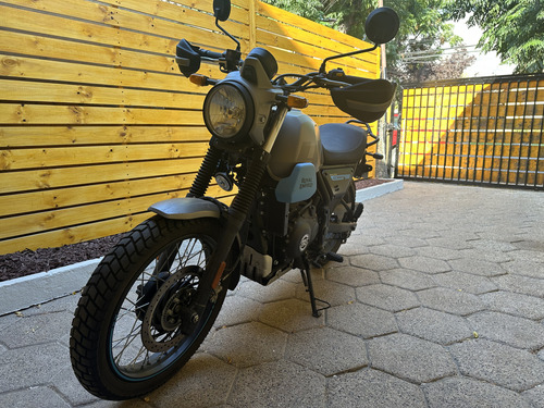 Royal Enfield Scram 411 - Semi Nueva