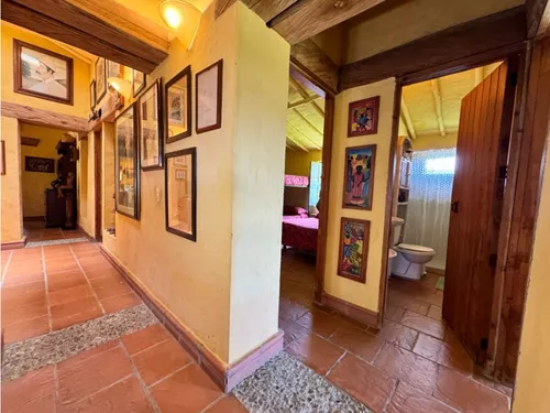 Venta Lote De 19.600 M² En La Ceja Con 3 Viviendas, Sector Chaparral