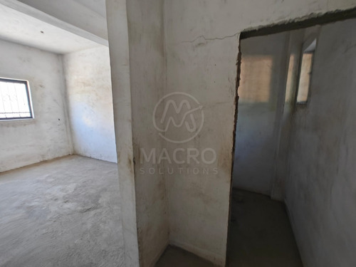 Casa En Venta En Col. Juan Morales Con Amplio Jardín Ideal Para Inversión