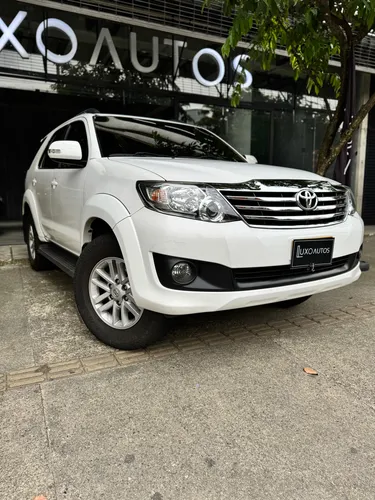 Toyota Fortuner 2.7 Sr5 4X2