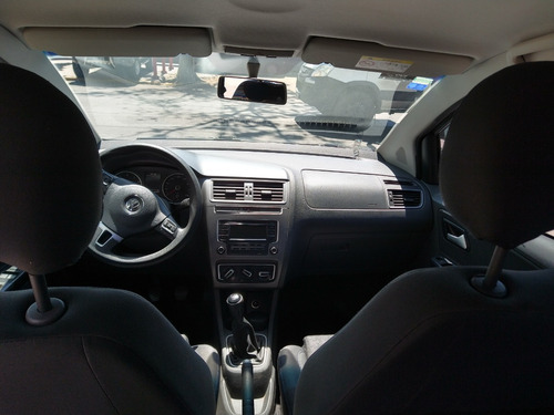 Imagen 9 de 10 de Volkswagen Suran 1.6 Trendline 2015