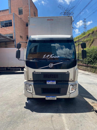 Volvo Vm 330 8x2 - 2020 Bitruck No Chasi