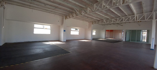 Local Apto Centro Medico_gym_laboratorio Camilo Henriquez
